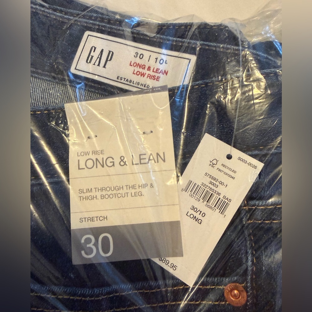 NWT GAP Low Rise Bootcut Jeans - Picture 12 of 13